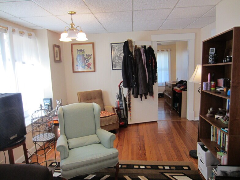 Building Photo - 1339 Vermont St