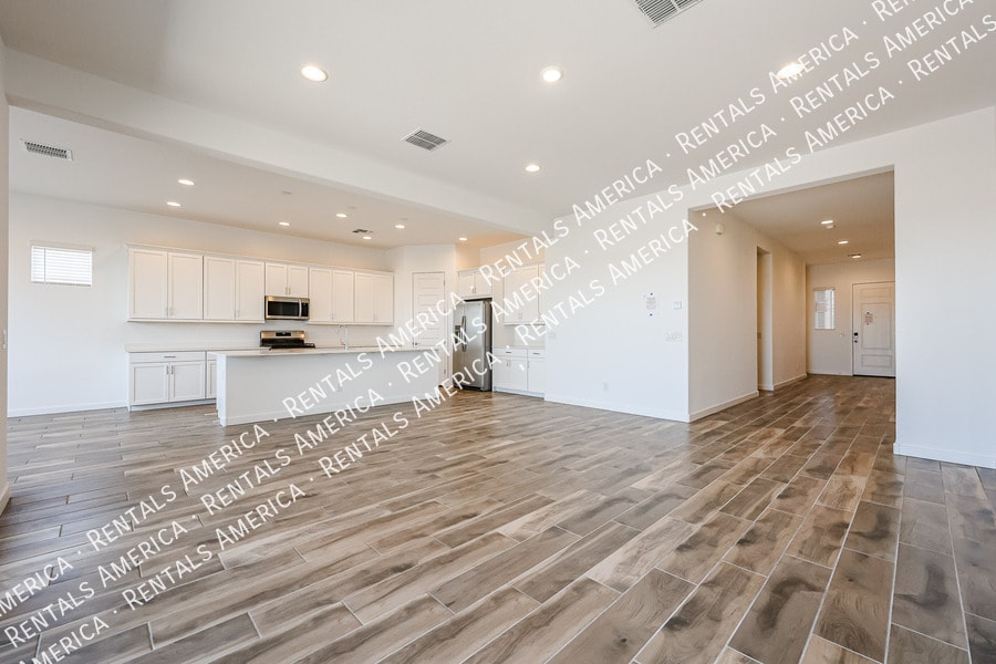 Building Photo - 23075 E Lords Wy