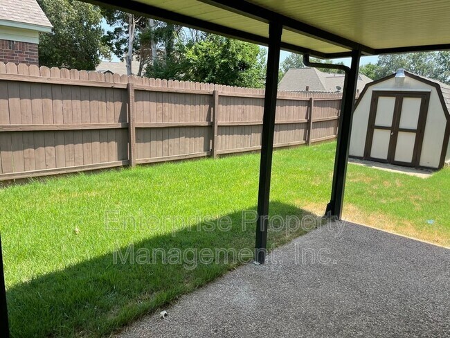 Building Photo - 3840 Charbon Ln