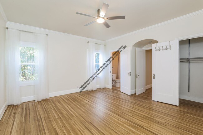 Building Photo - Stunning 3BR / 2BA Split-Level Home in Maxwell Park!