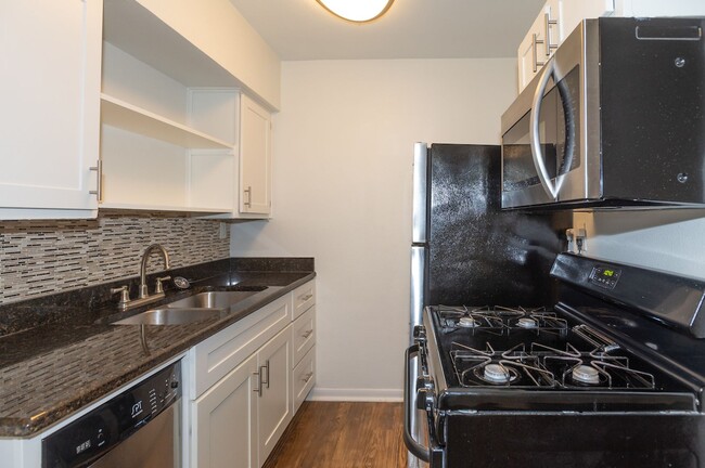 Building Photo - Charming 2-Bedroom, 1-Bath Near Downtown & UT