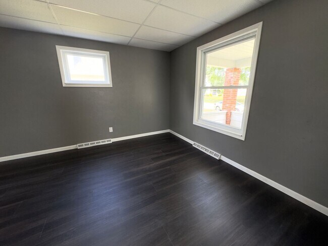 Building Photo - Rent to Own in Crestline Available Now