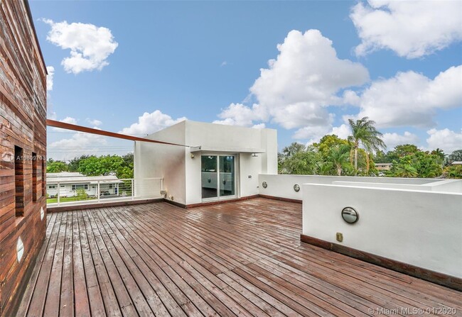 Building Photo - 2612 Key Largo Ln