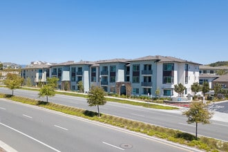 Building Photo - Esencia Norte Apartment Homes