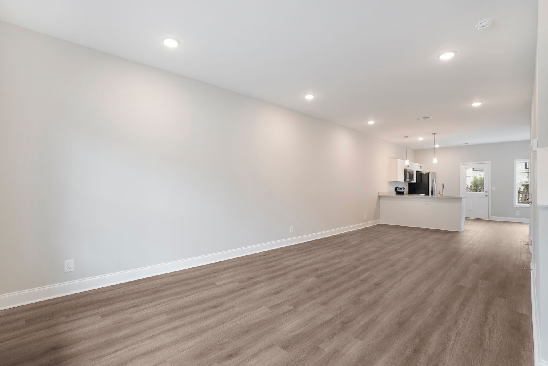 Building Photo - Excell Pointe 3 Bedroom Townhomes