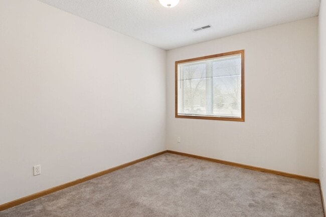 Building Photo - New Stainless Steel Appliances