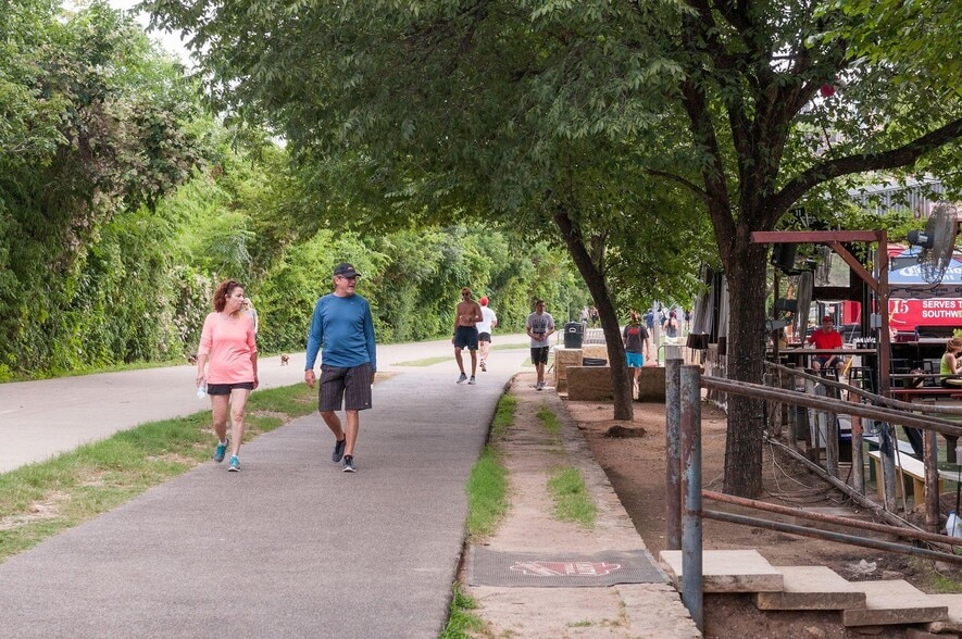 Building Photo - 2403 N Washington Ave