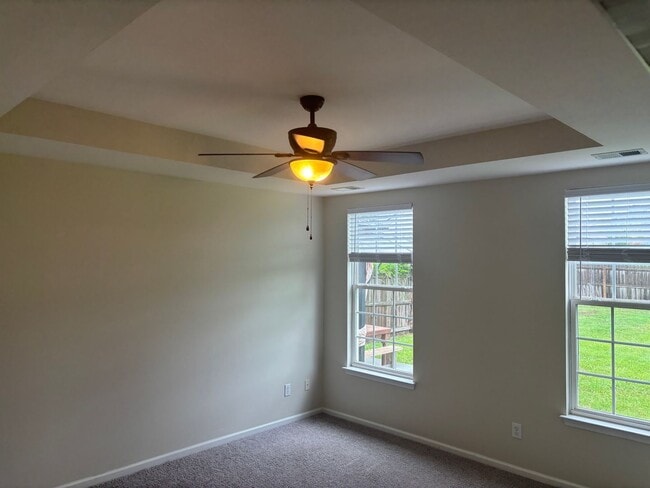 Building Photo - Spacious 5-Bedroom Home with First-Floor P...