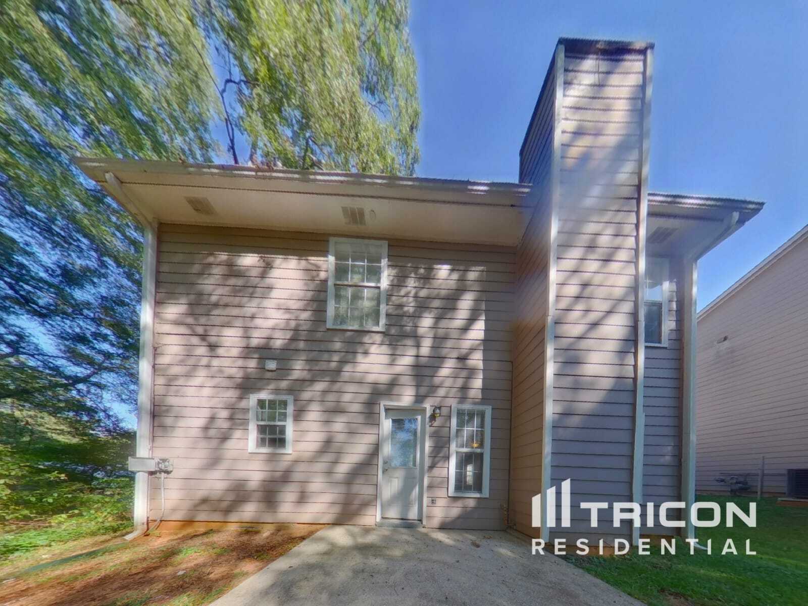 Building Photo - 2901 Pavia Cir