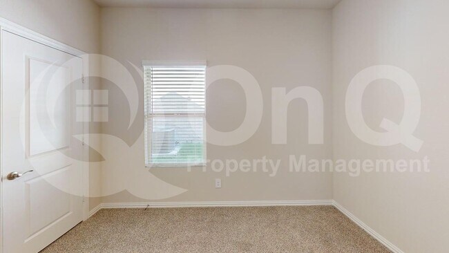 Building Photo - 5115 Bonanza Dr