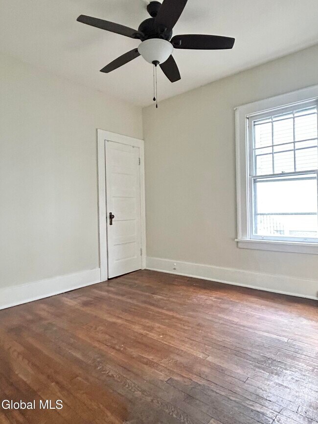 Building Photo - 1204 19th St