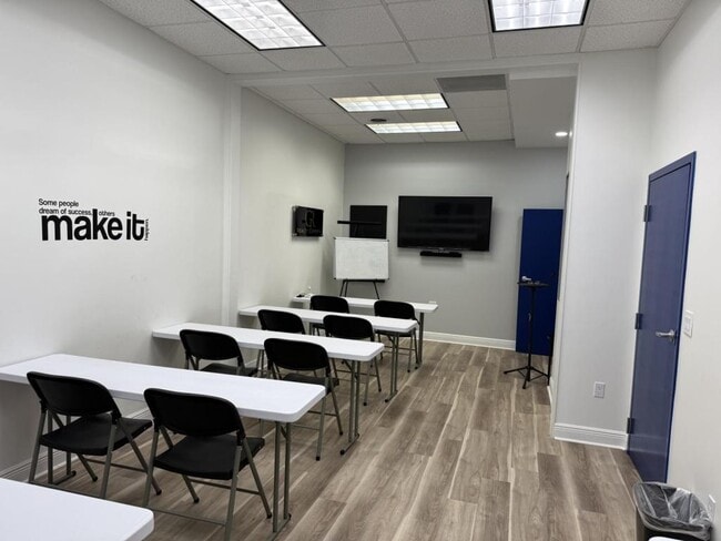 Building Photo - 8751 Commodity Cir