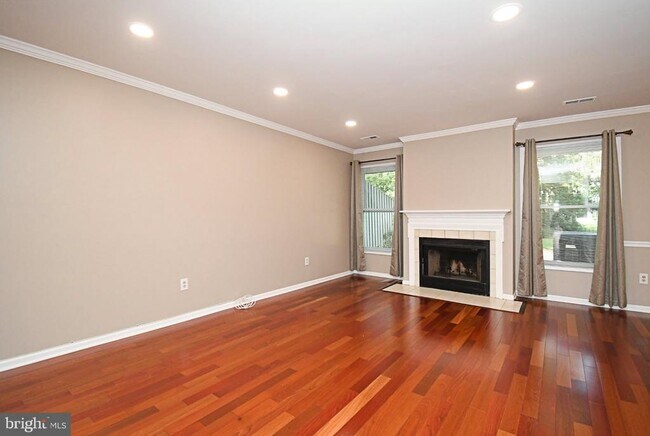 Building Photo - 6 Kanon Ct