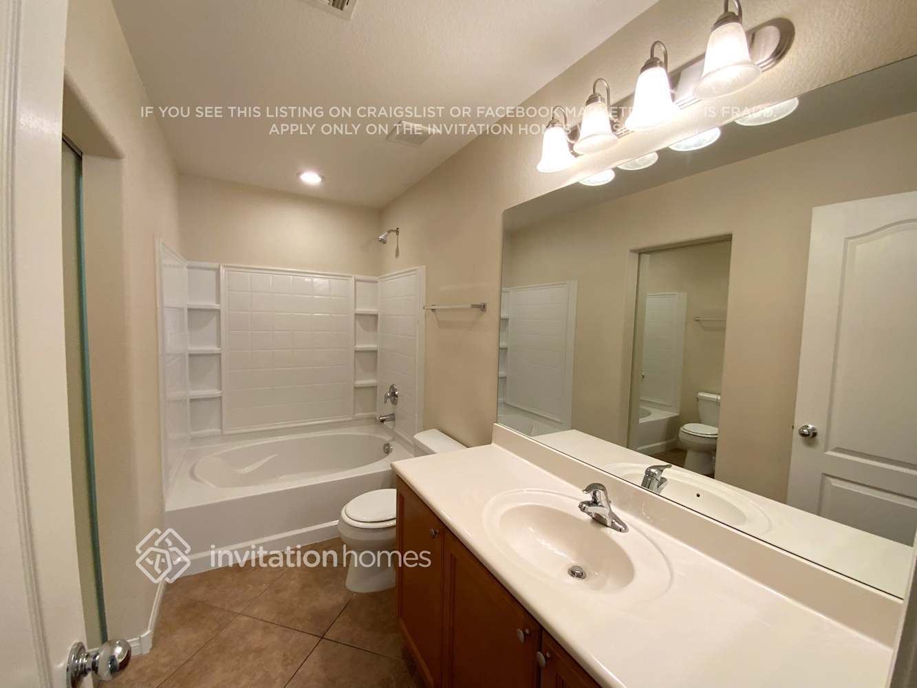 Building Photo - 10642 Gibbous Moon Dr