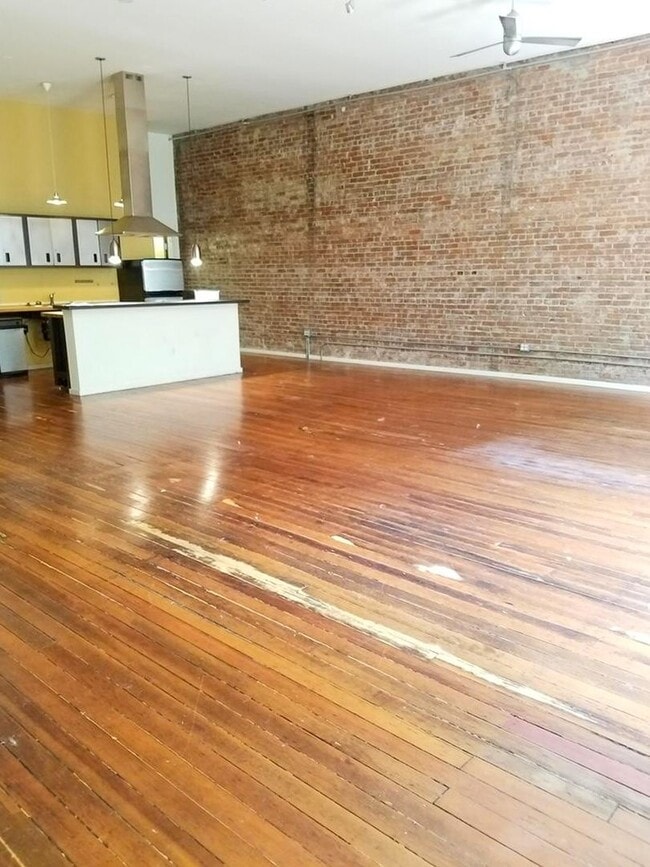 Building Photo - 211 1st Ave S