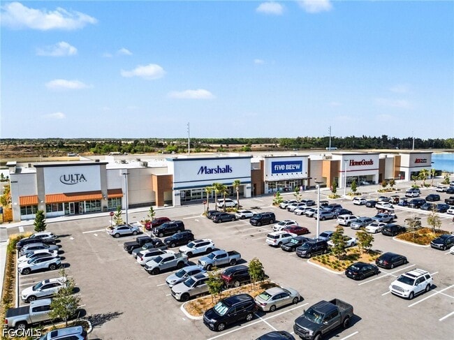 Building Photo - 15170 BLUFFTON Ln