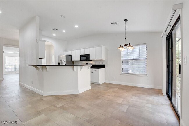 Building Photo - 5100 Linkside Dr