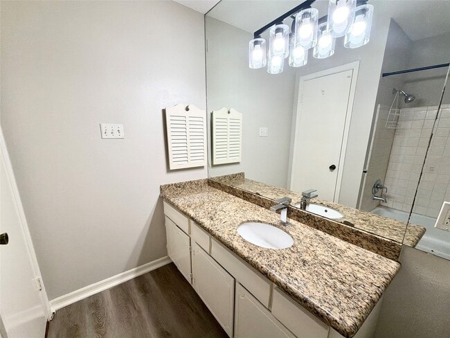Building Photo - 12959 Trail Hollow Dr