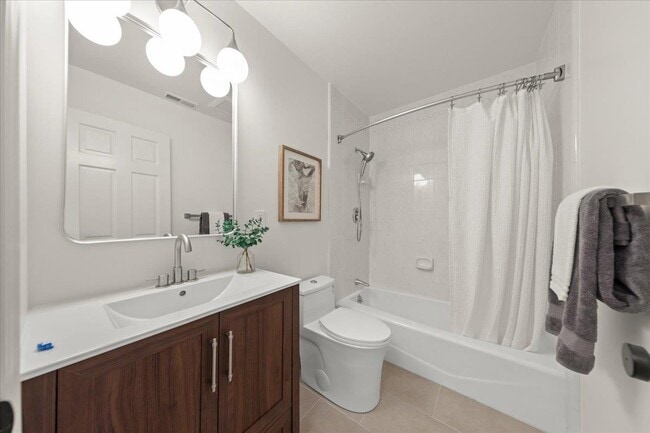 Building Photo - 1028 Clark Ave