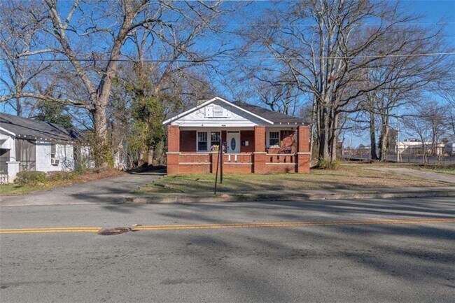 Building Photo - 2882 Church St