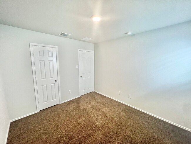 Building Photo - AVAILABLE MID JULY; APPLY TODAY ON OUR WEBSITE