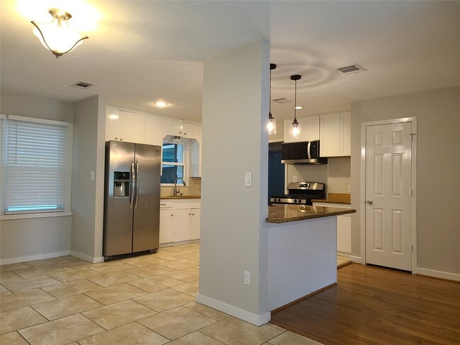 Building Photo - 3314 Rochdale St