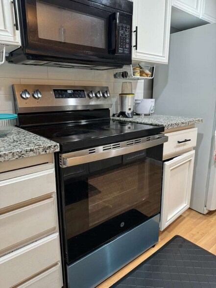 Building Photo - 39993 Fremont Blvd