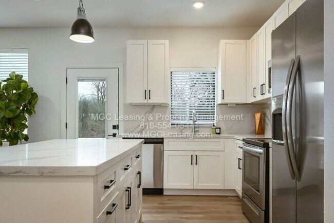 Building Photo - Ayden Place Townhome