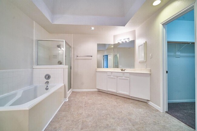 Building Photo - 13410 Ryan Landing Dr