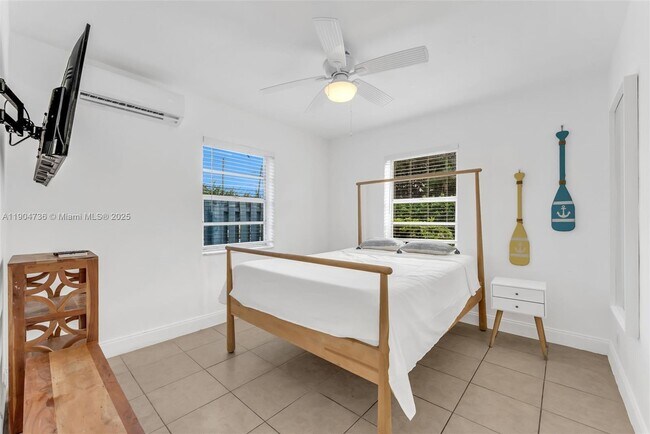 Building Photo - 1639 Hayes St