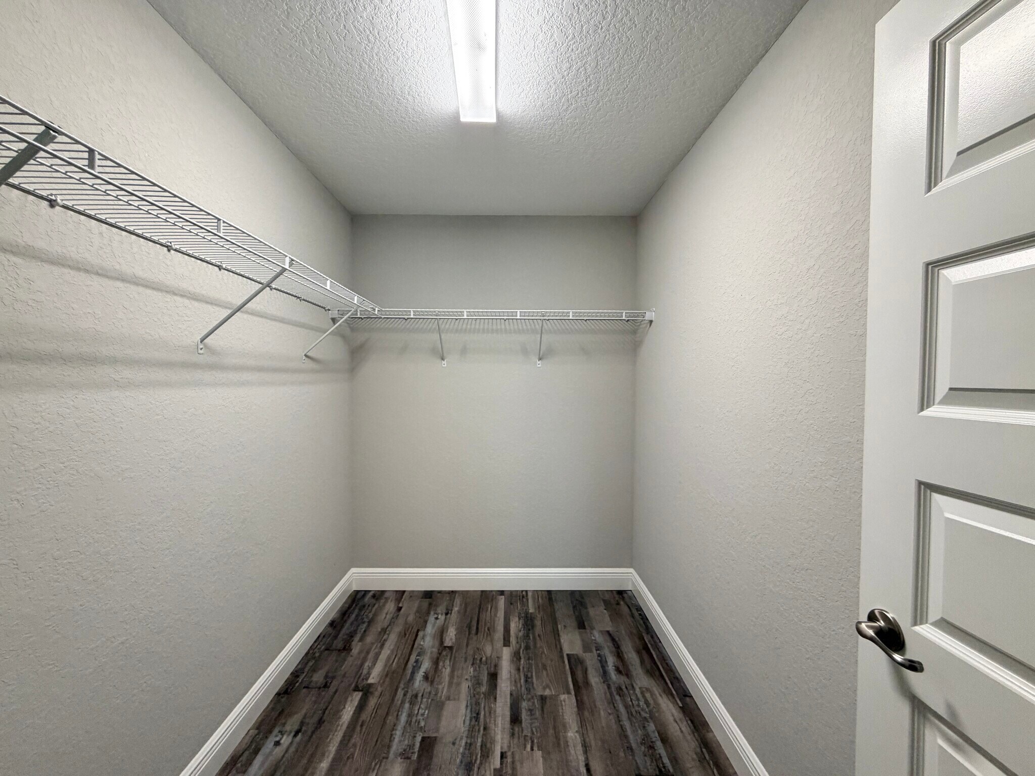 Building Photo - 9 Larch Dr