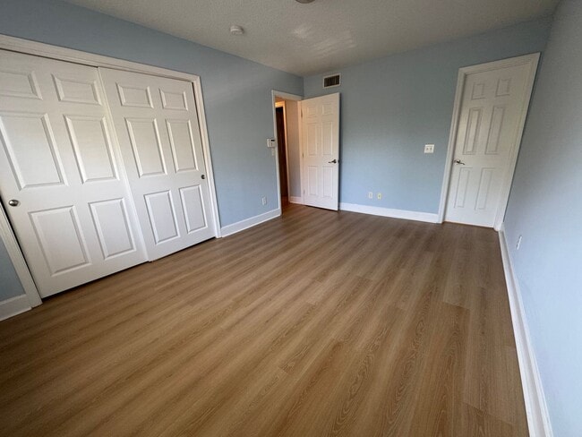 Building Photo - Move In Special! Coastal Creek Upstairs 2/...