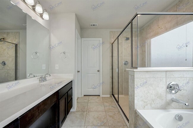 Building Photo - 1504 Emerald Tree Pl