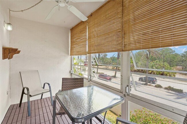 Building Photo - 708 S Tamiami Trl