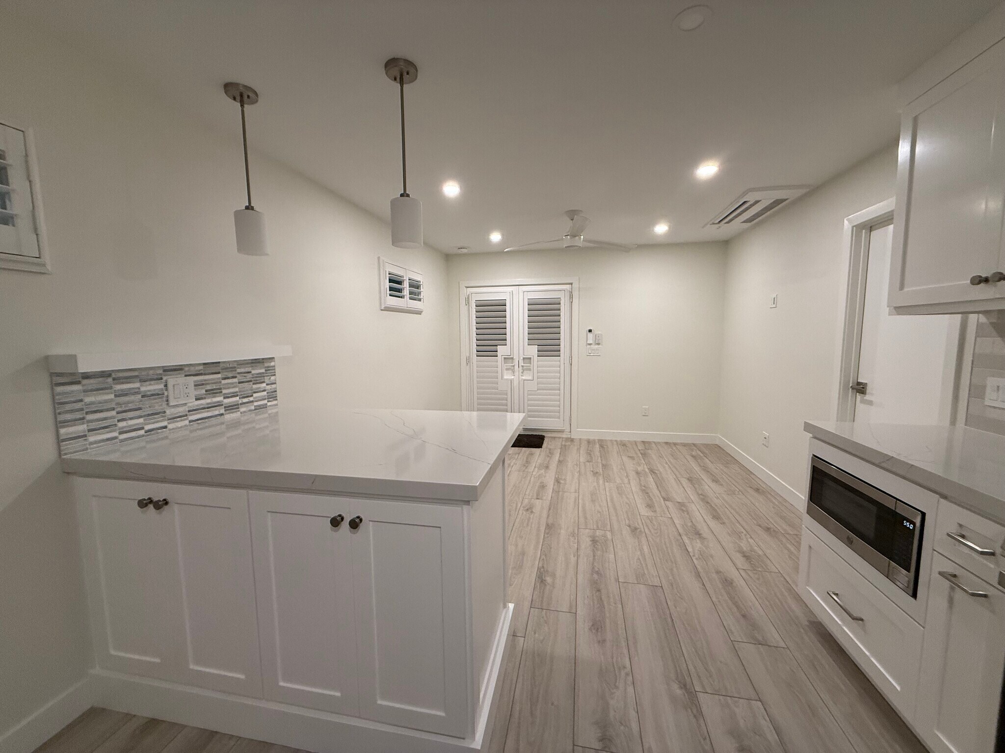 Building Photo - 271 Termino Ave