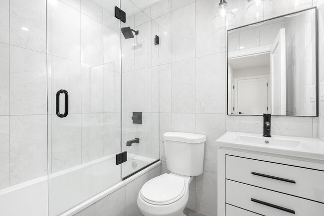 Building Photo - 612 Hancock St