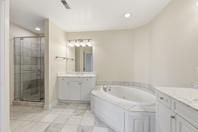 Building Photo - 5745 Newbank Cir