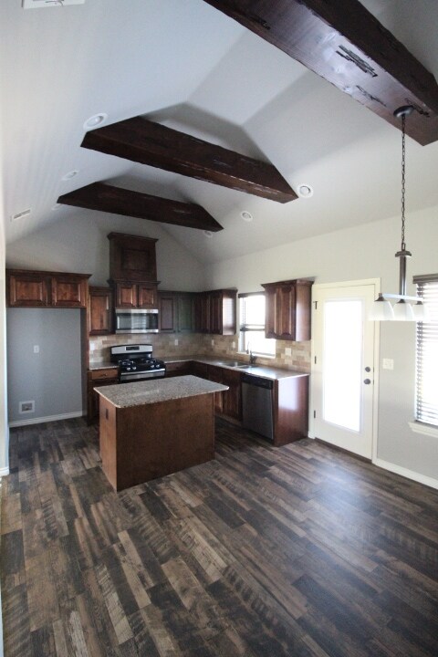 Building Photo - 20659 Landmark Dr