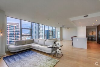 Building Photo - 1388 Kettner Blvd