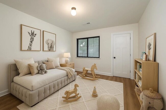 Building Photo - 4 Bedroom 2 Bath House in Corey Woods - Summerville