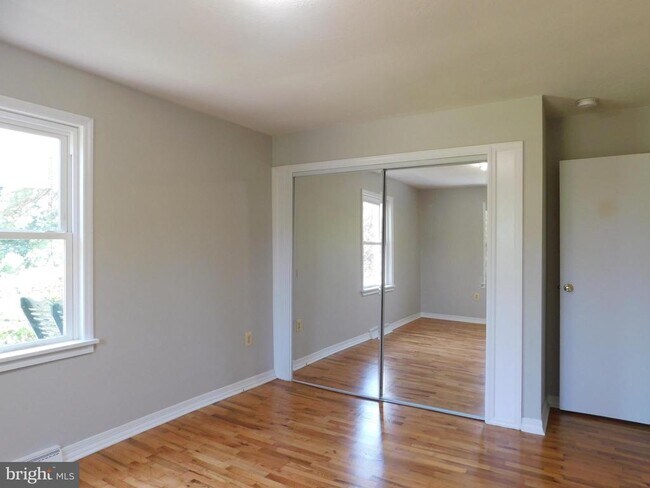 Building Photo - 2251 Senseny Rd