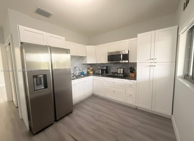 Building Photo - 1720 NW 110th Terrace