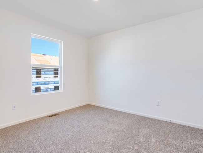 Building Photo - 2131 Sassafras Wy