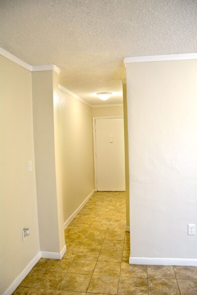 Primary Photo - 2498 SW 17th Ave