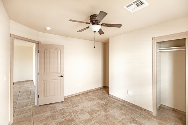 Building Photo - Cute 3 bedroom 2 bath home!