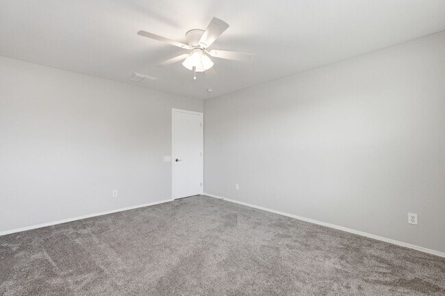 Building Photo - Spacious 4 Bedroom 2 Bath In Peoria with Pool and Sports Court