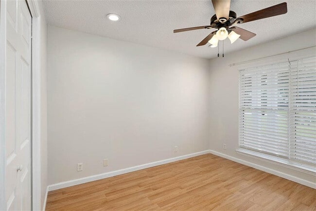 Building Photo - 106 Lagoon Way