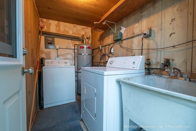 Building Photo - Amazing Downtown Campbell Location - Private Backyard!