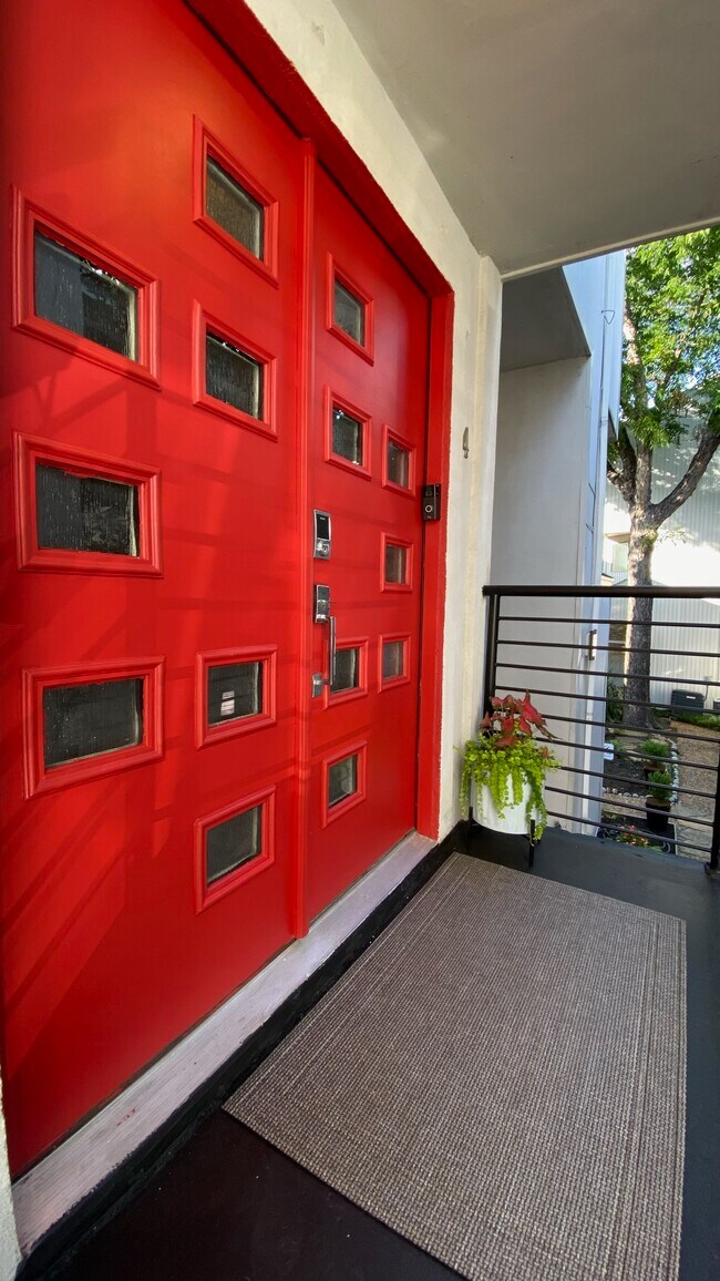 Entry Door - 3525 Routh St