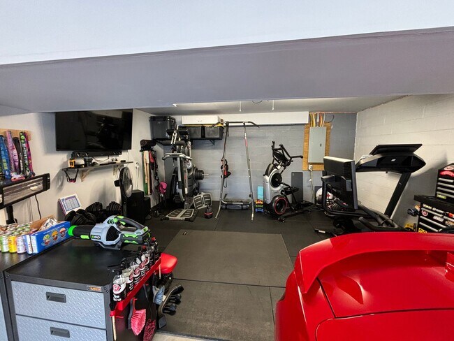 Building Photo - Beautiful 3 Bedroom Home in North Fayette!